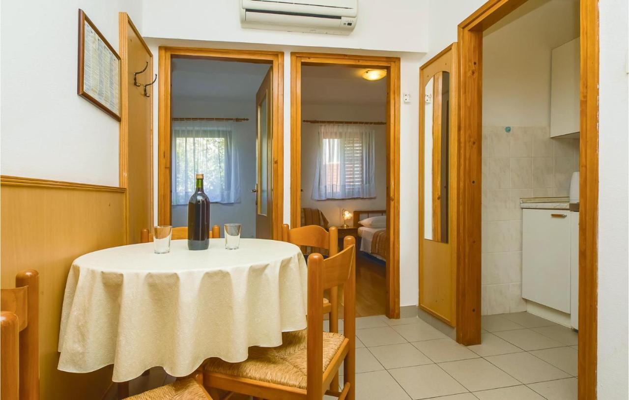Cozy Apartment In Lokva Rogoznica With Wifi Eksteriør bilde
