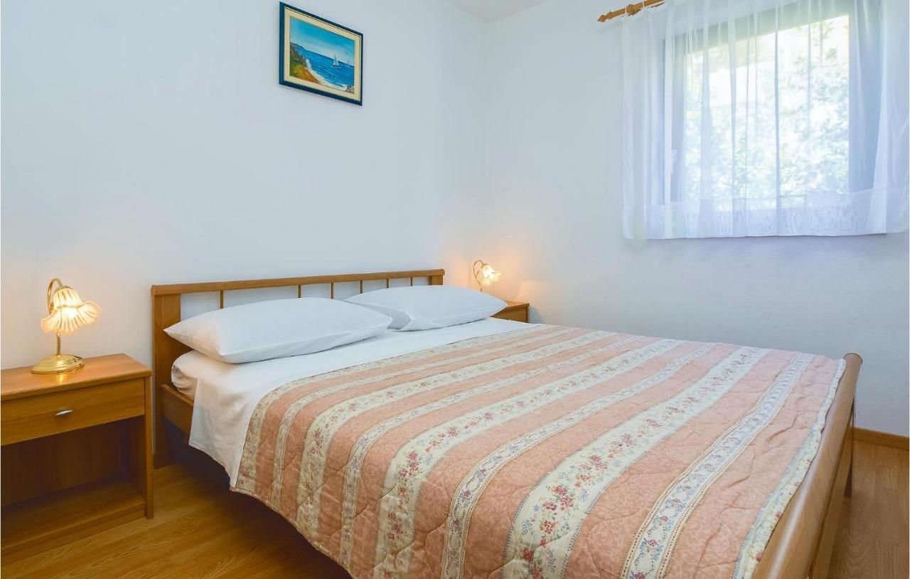 Cozy Apartment In Lokva Rogoznica With Wifi Eksteriør bilde